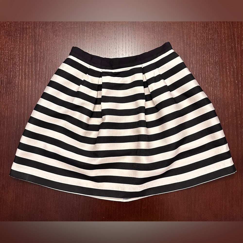 H&M Vintage Parisienne ivory black horizontal striped balloon full mini skirt - Picture 2 of 4